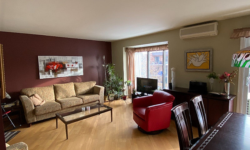 Condo Grand 4.5 À Lo...