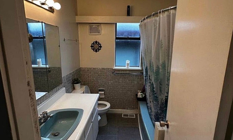 Room For Rent...