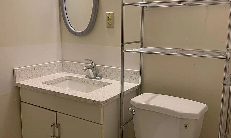 $800 Sw Calgary Prem...
