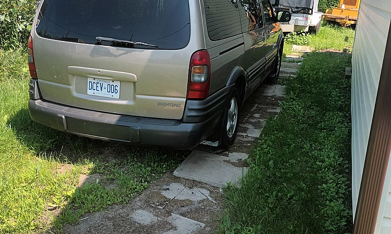 Pontiac Montana 2003...
