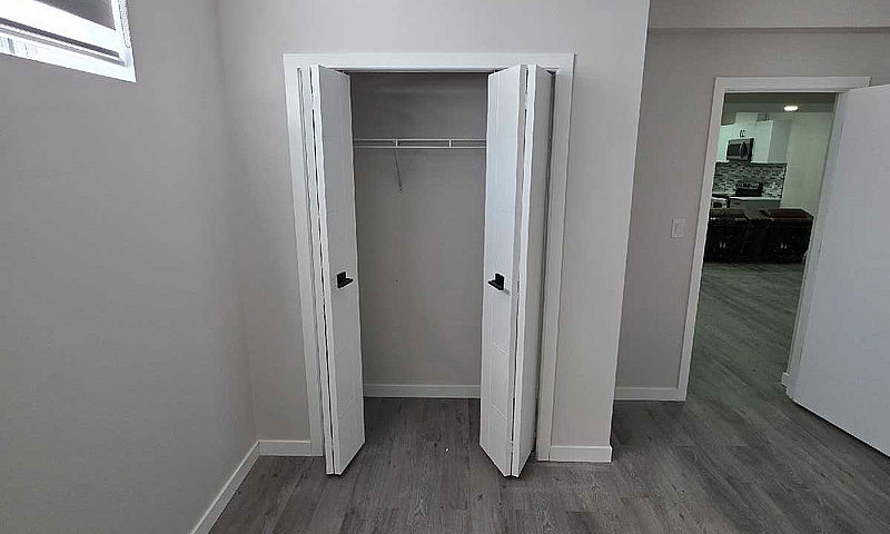 2 Bedroom Basement F...
