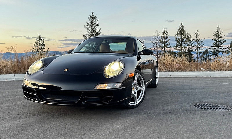 2005 Porsche 911 - 6...