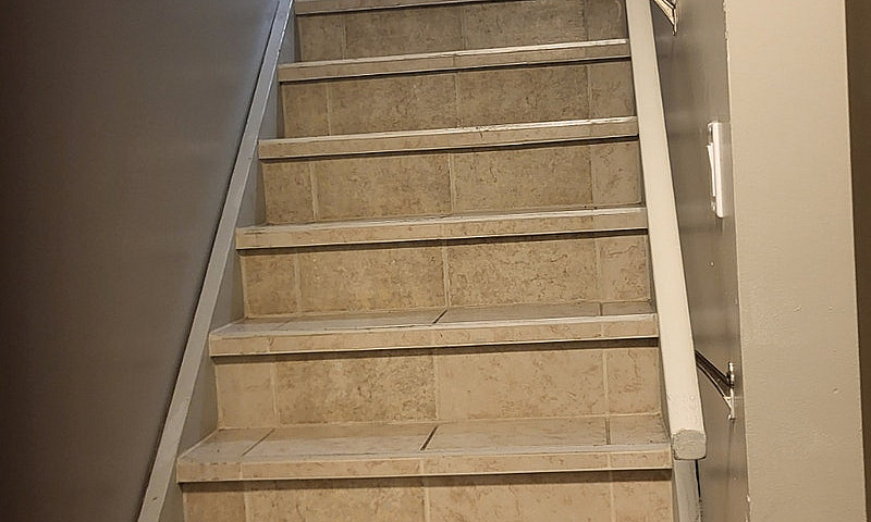 2 Bedroom Basement S...