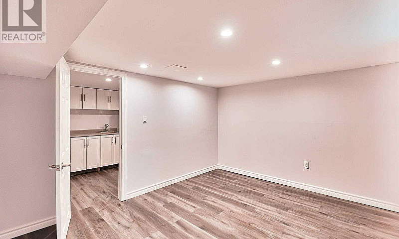 3 Bedroom Rental St....