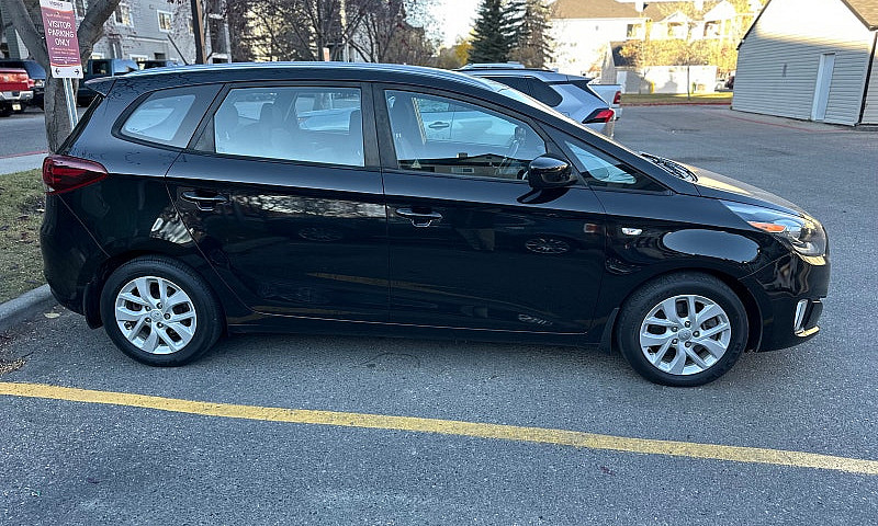 Kia Rondo 2017 Low K...