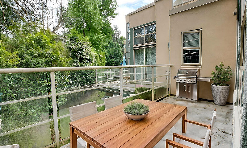 Spacious 1 Bedroom C...