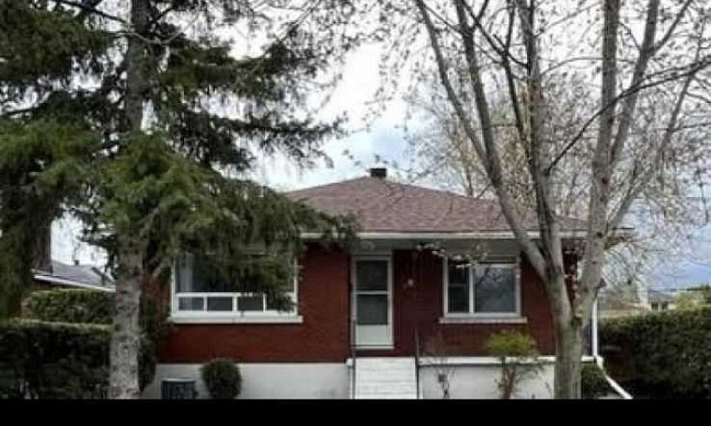 Charming 3-Bedroom B...