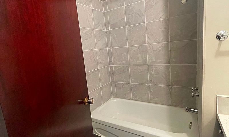 For Rent 1 Bd Apartm...