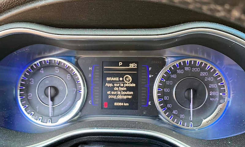 Chrysler 200, 83 000...