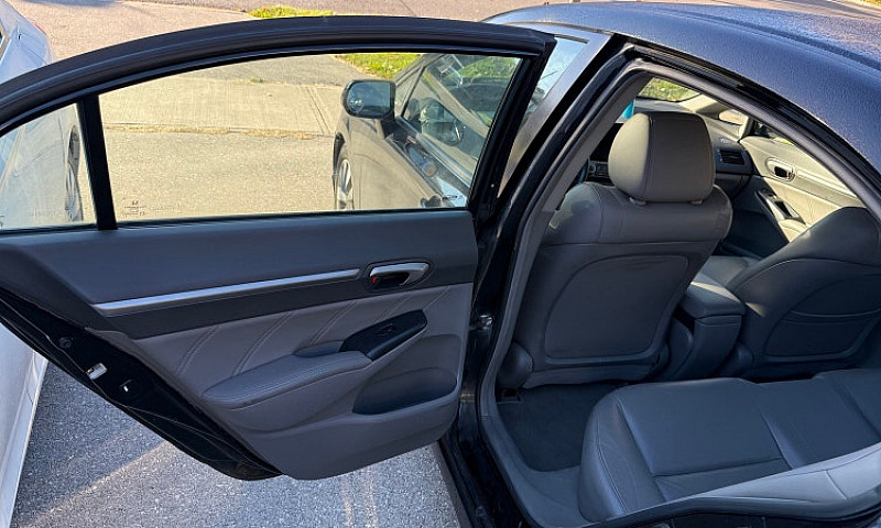  2011 Honda Civic Ex...