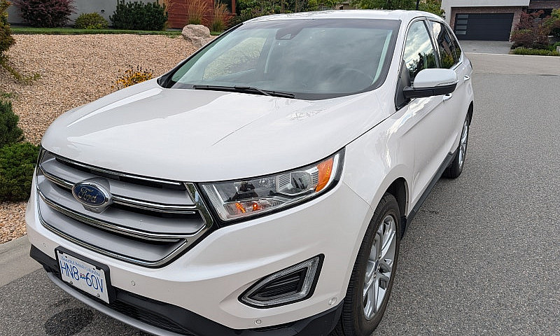 2017 Ford Edge Titan...
