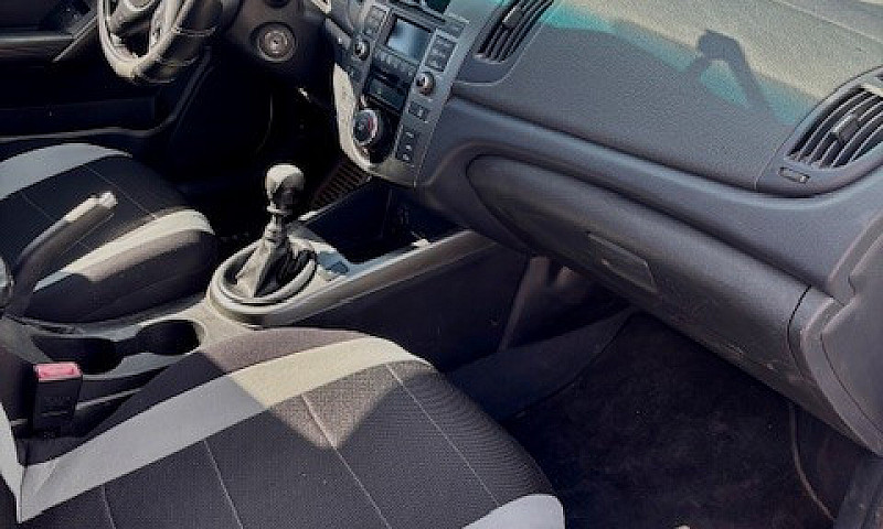 2010 Kia Forte Sx...