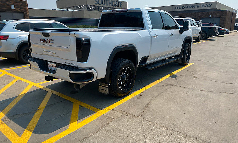 2022 Gmc 3500 Denali...