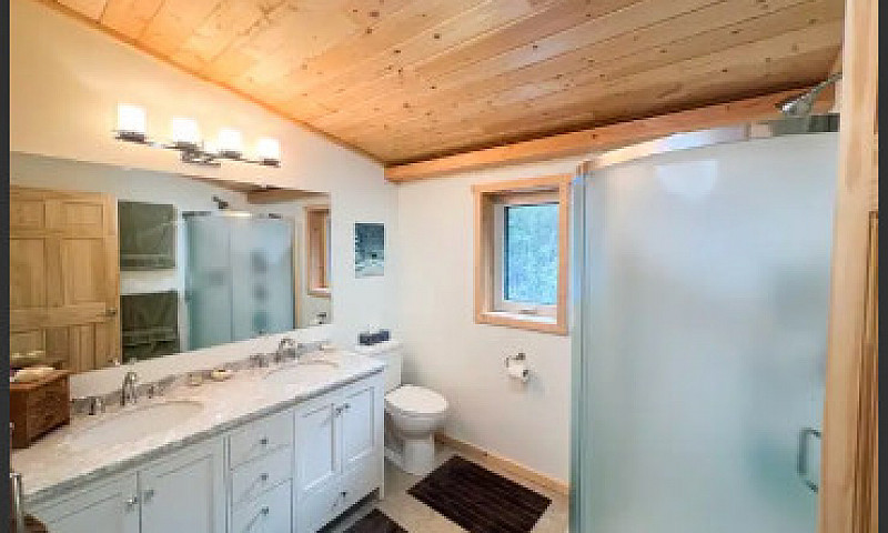 Acreage On The Klond...