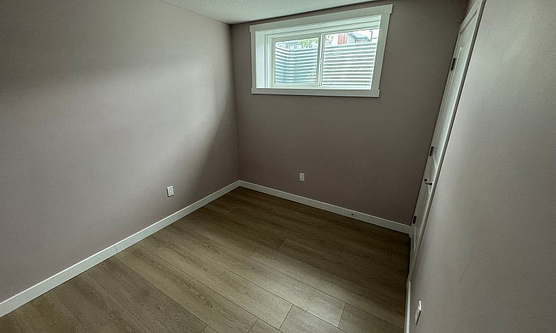 2 Bedroom Basement F...