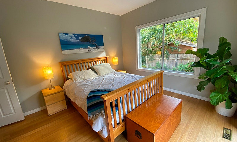 4 Bed   Den, 2 Bath ...