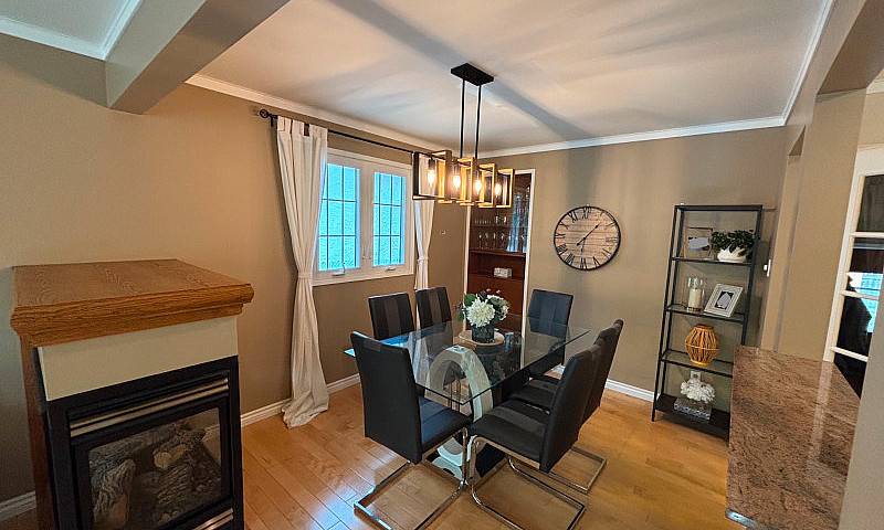 Charleswood House Fo...