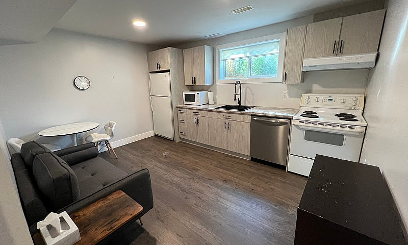 1 Bedroom Bsmt Suite...