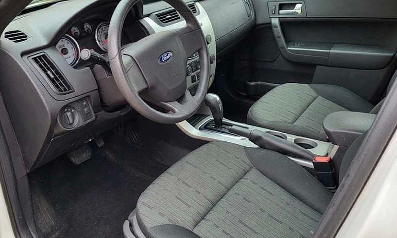 2009 Ford Focus Se –...