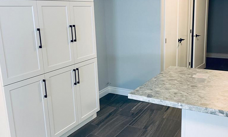 Modern Basement Apar...