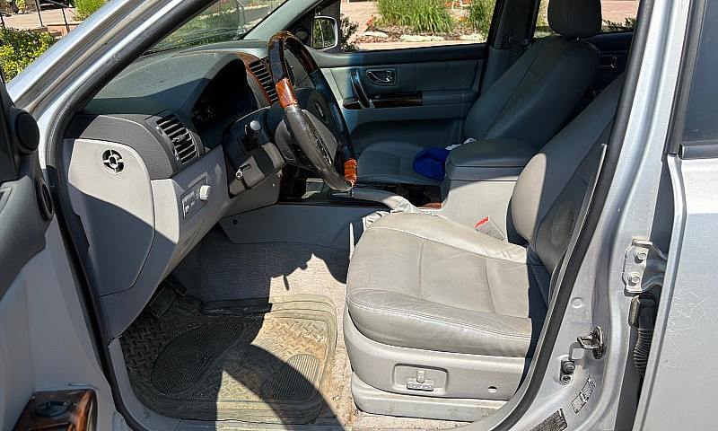 2005 Kia Sorento 4X4...