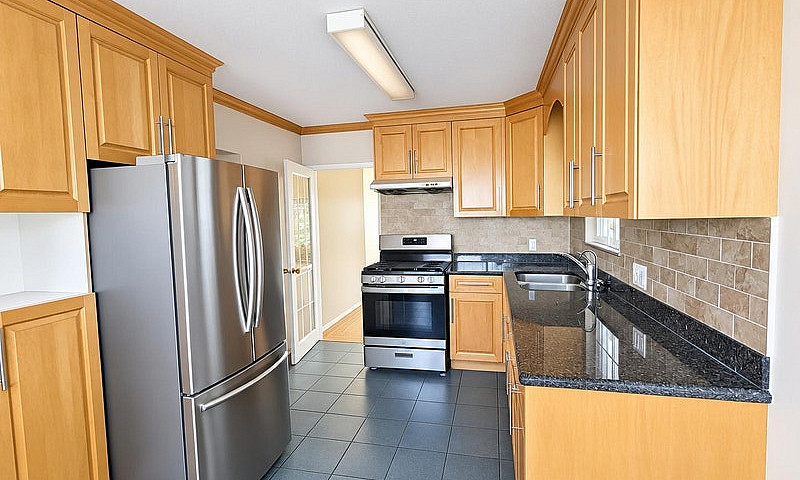 Newly Renovated 3 Be...
