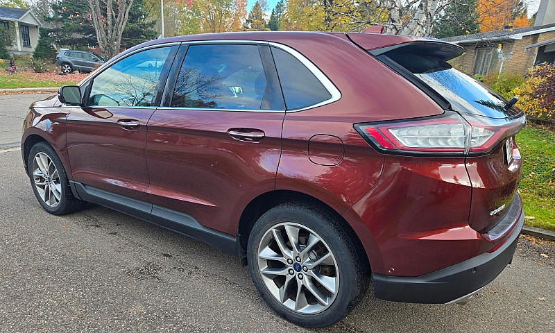 Ford Edge Titanium 2...