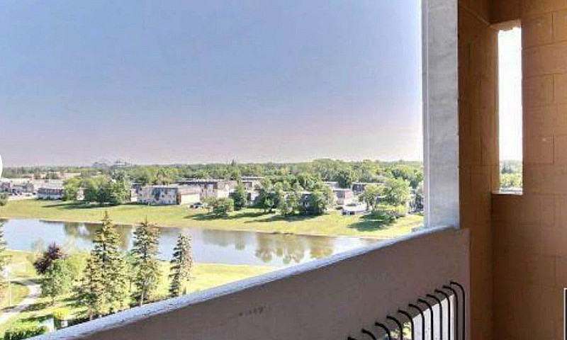 2 Bedroom Condo On P...