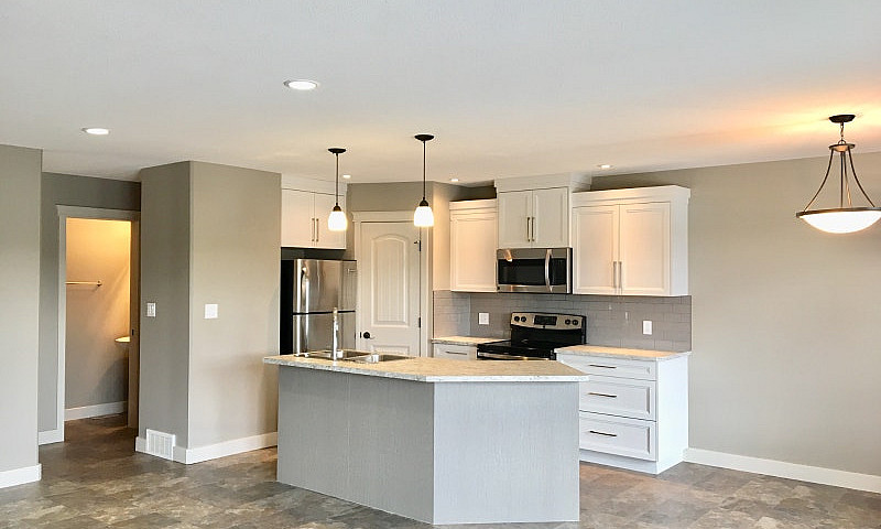 3 Bedroom / 2 Bath U...