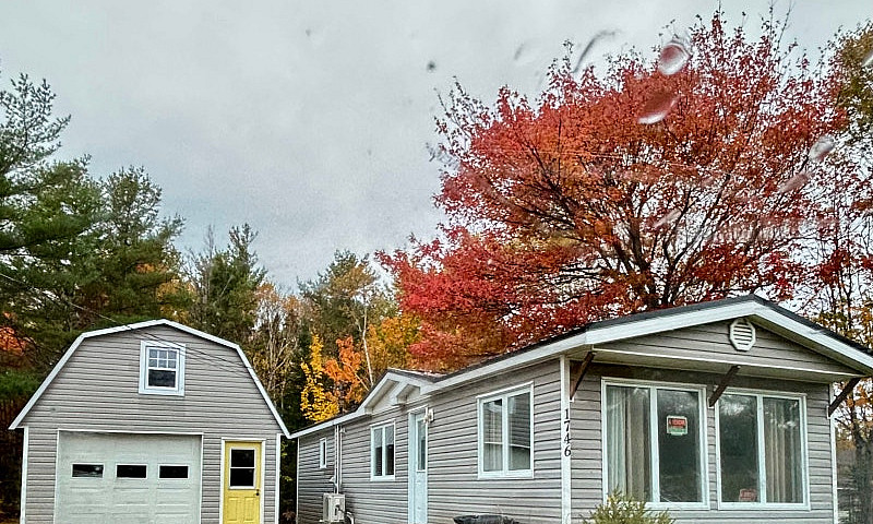 Mini Home & Garage...