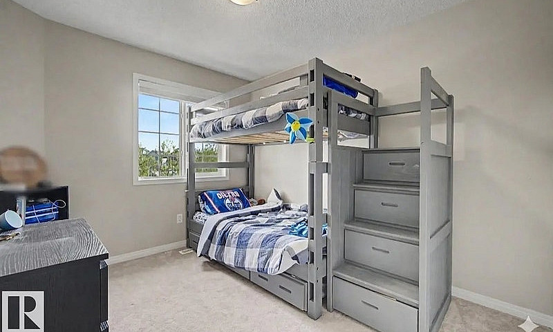 3 Bedroom Home For R...