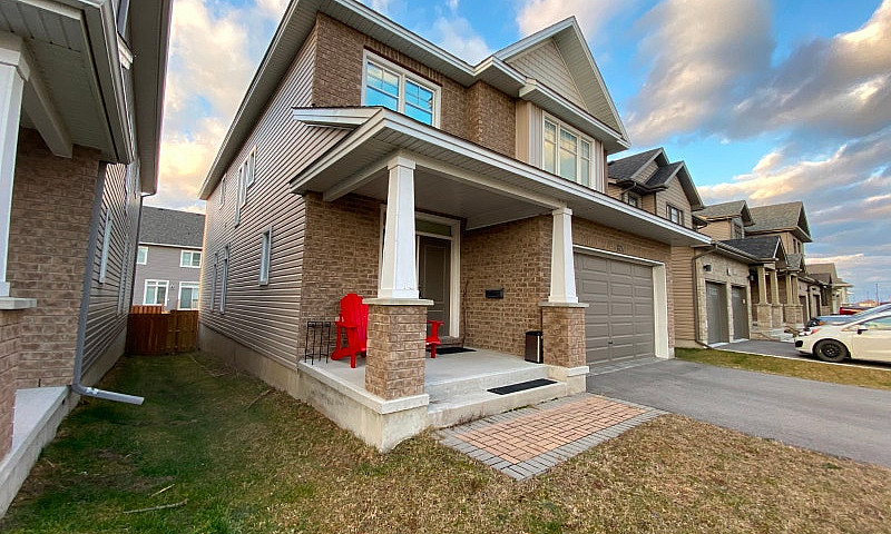 4 Bedroom Tamarack H...