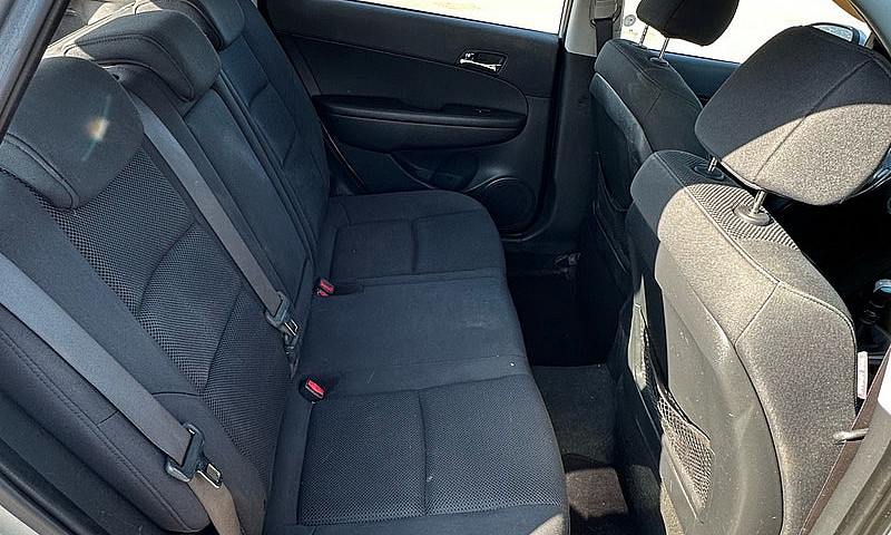 2009 Hyundai Elantra...