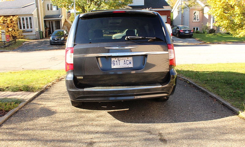 Chrysler Town & Coun...