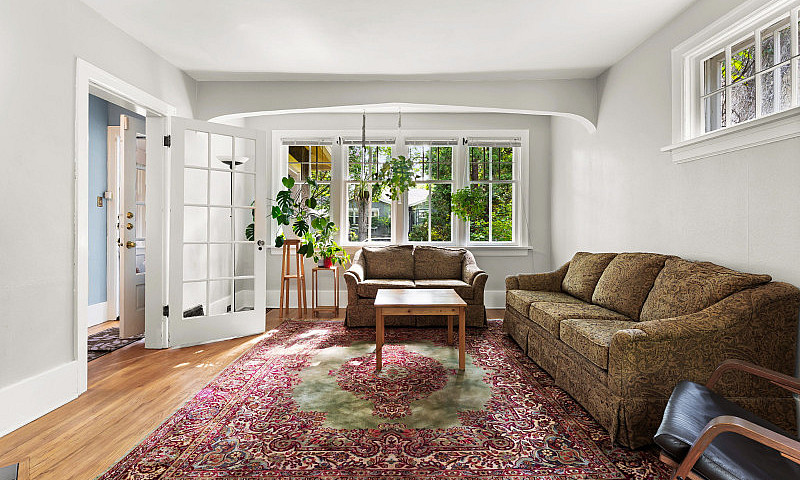 Beautiful 3 Bed/1 Ba...