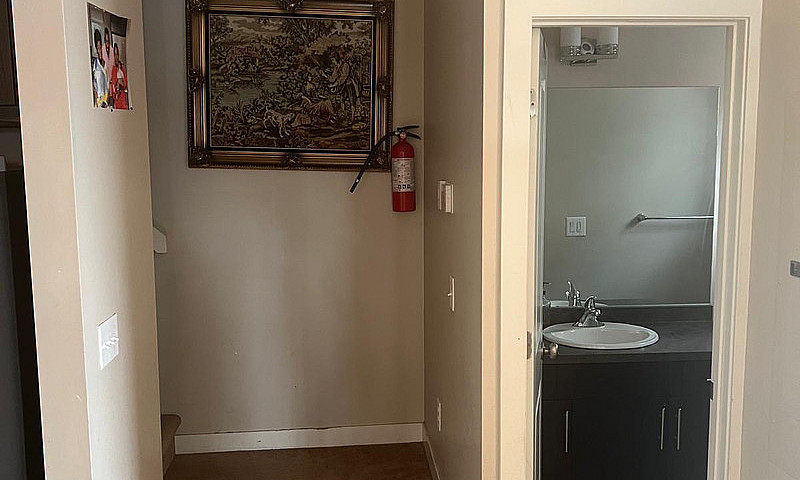 Townhouse For Rent 4...