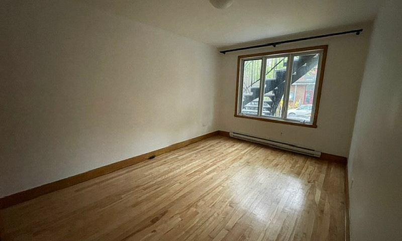 Grand 5 1⁄2 À Louer ...