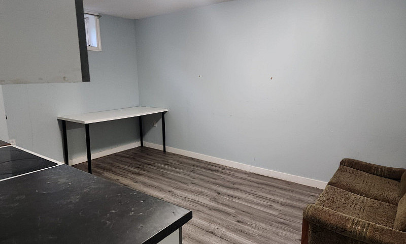 Room For Rent...