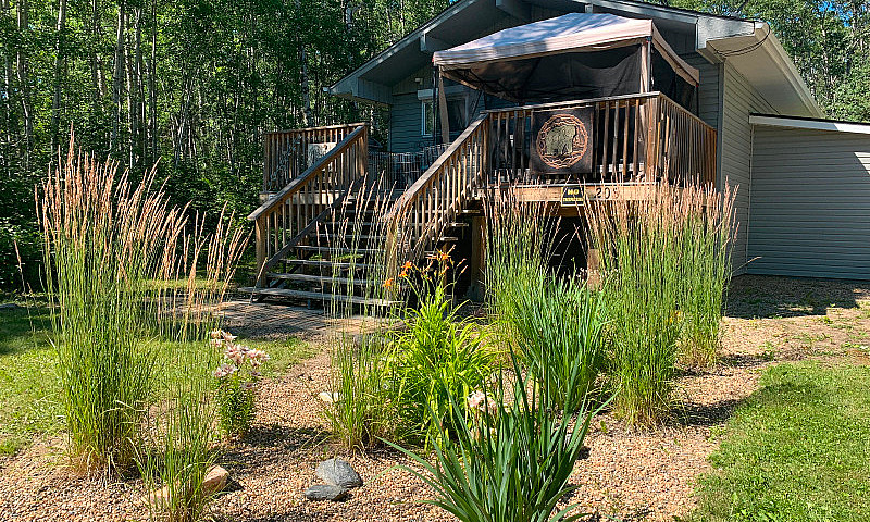 Emma Lake Area Cabin...