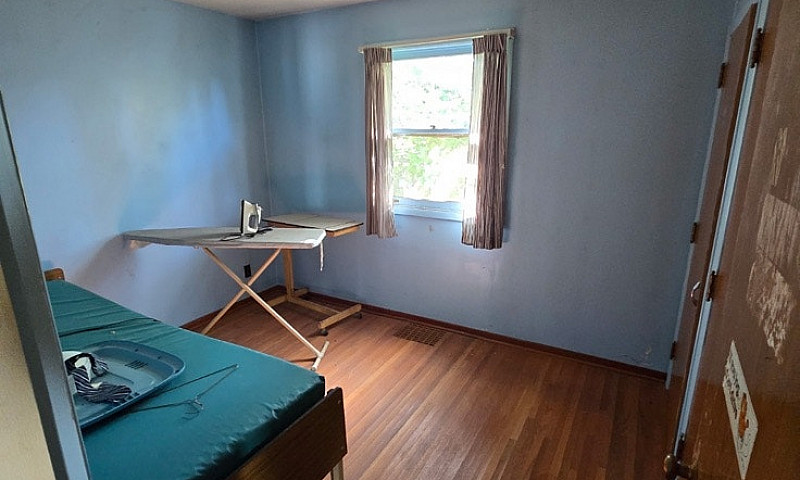4 Bed 1 Bath House I...