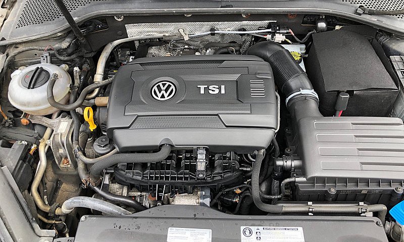 2017 Volkswagen Golf...