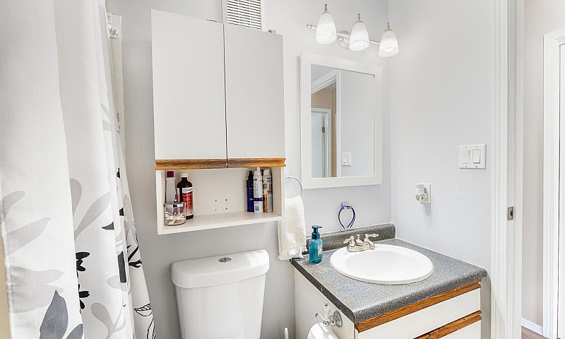 888 Sq Ft, 3 Bedroom...