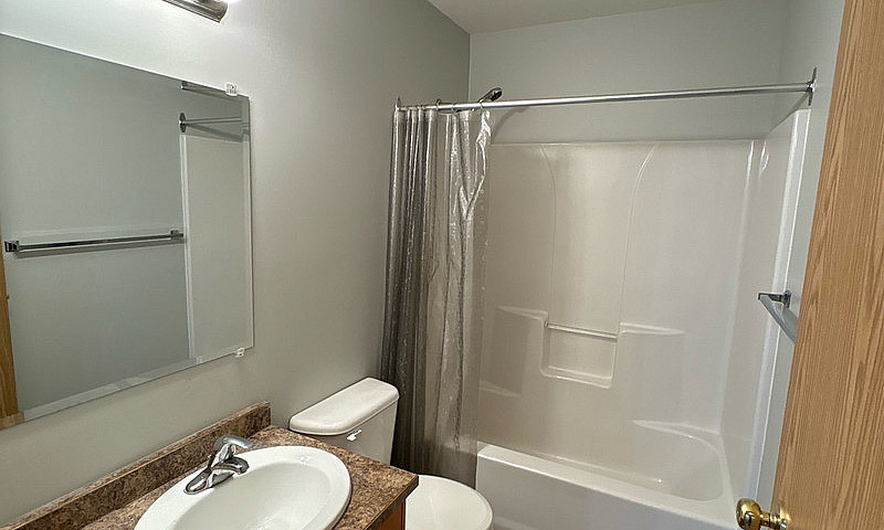 4 Beds, 2 Baths - Du...