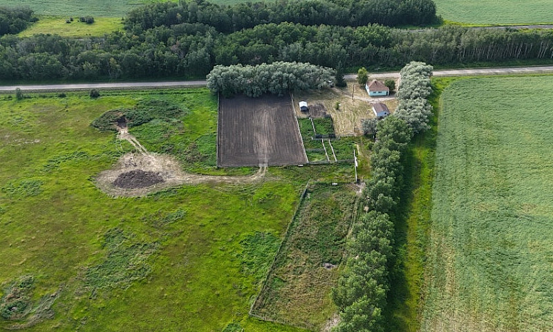 Acreage Close To Tis...