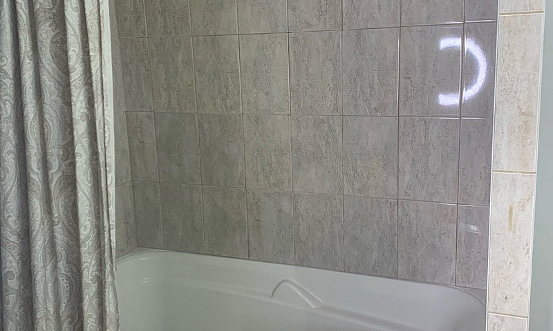 Spacious 2-Bedroom I...