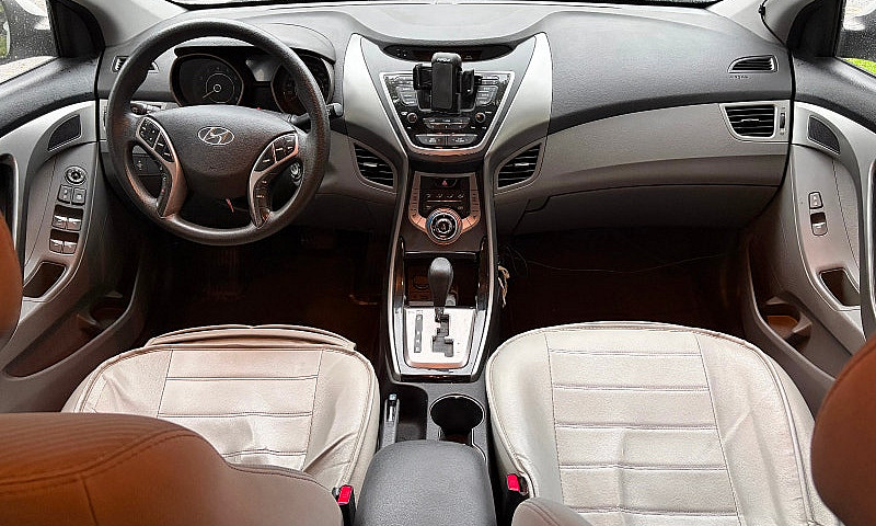 2013 Hyundai Elantra...