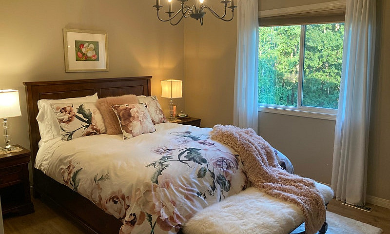 Home For Sale In Sig...