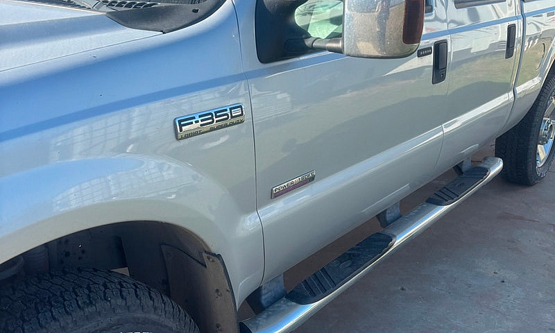 2007 Ford F350 Laria...