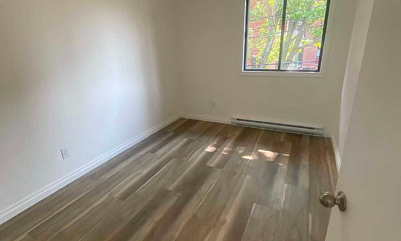 Appartement À Louer...