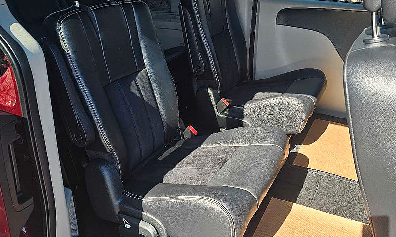 2018 Dodge Grand Car...